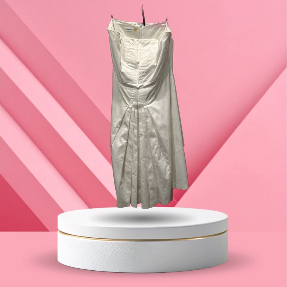 Elegant Calvin Klein Vintage White Formal Dress